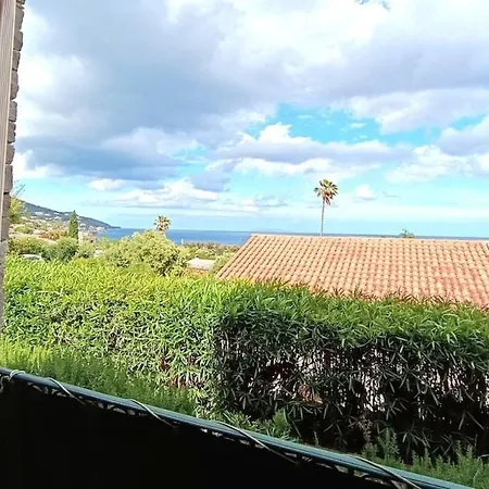 Apartment T2 ,proche De La *
