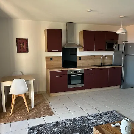 T2 ,proche De La Apartment San-Martino-di-Lota