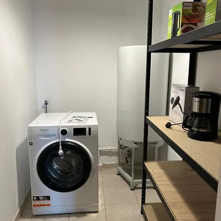 Apartment T2 ,proche De La *